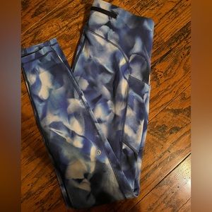 Lululemon leggings with pockets